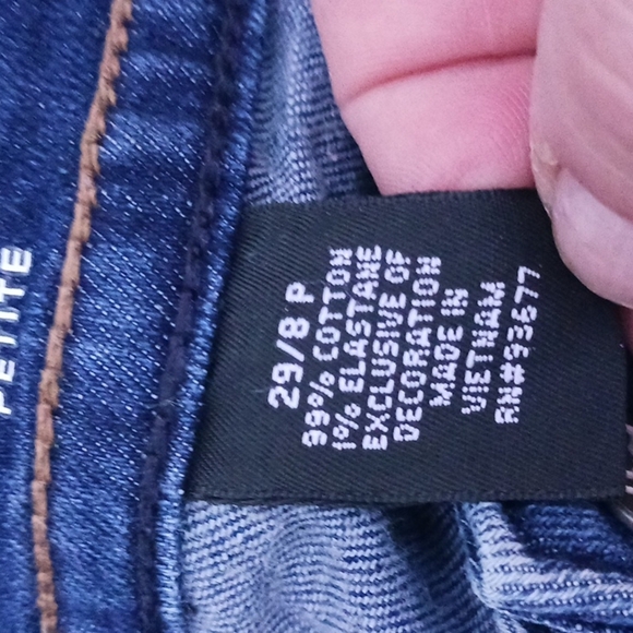 A.n.a. women's darkwash capri jeans size 8P - Picture 5 of 10